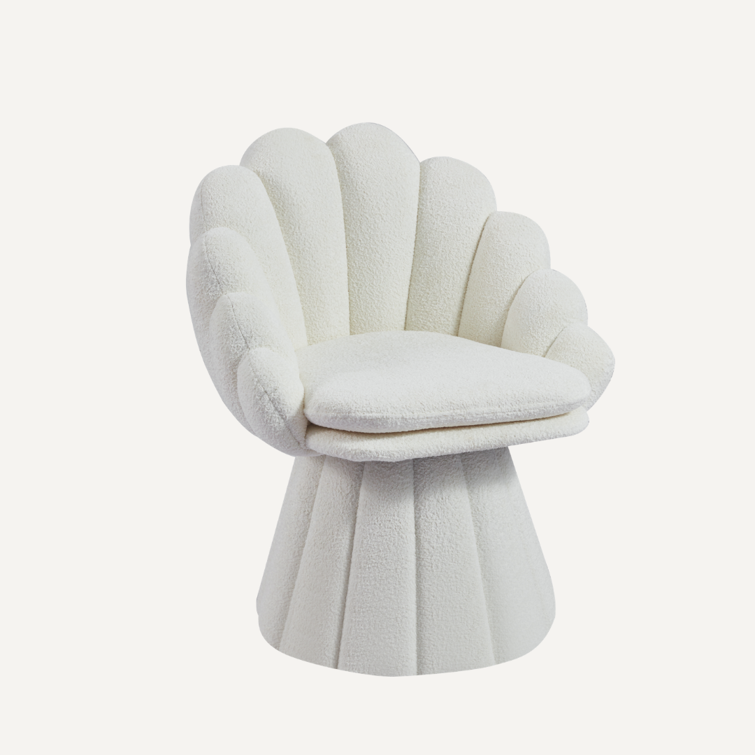 Amalfi – Bouclé lounge fauteuil met schelpvormig design in crème wit