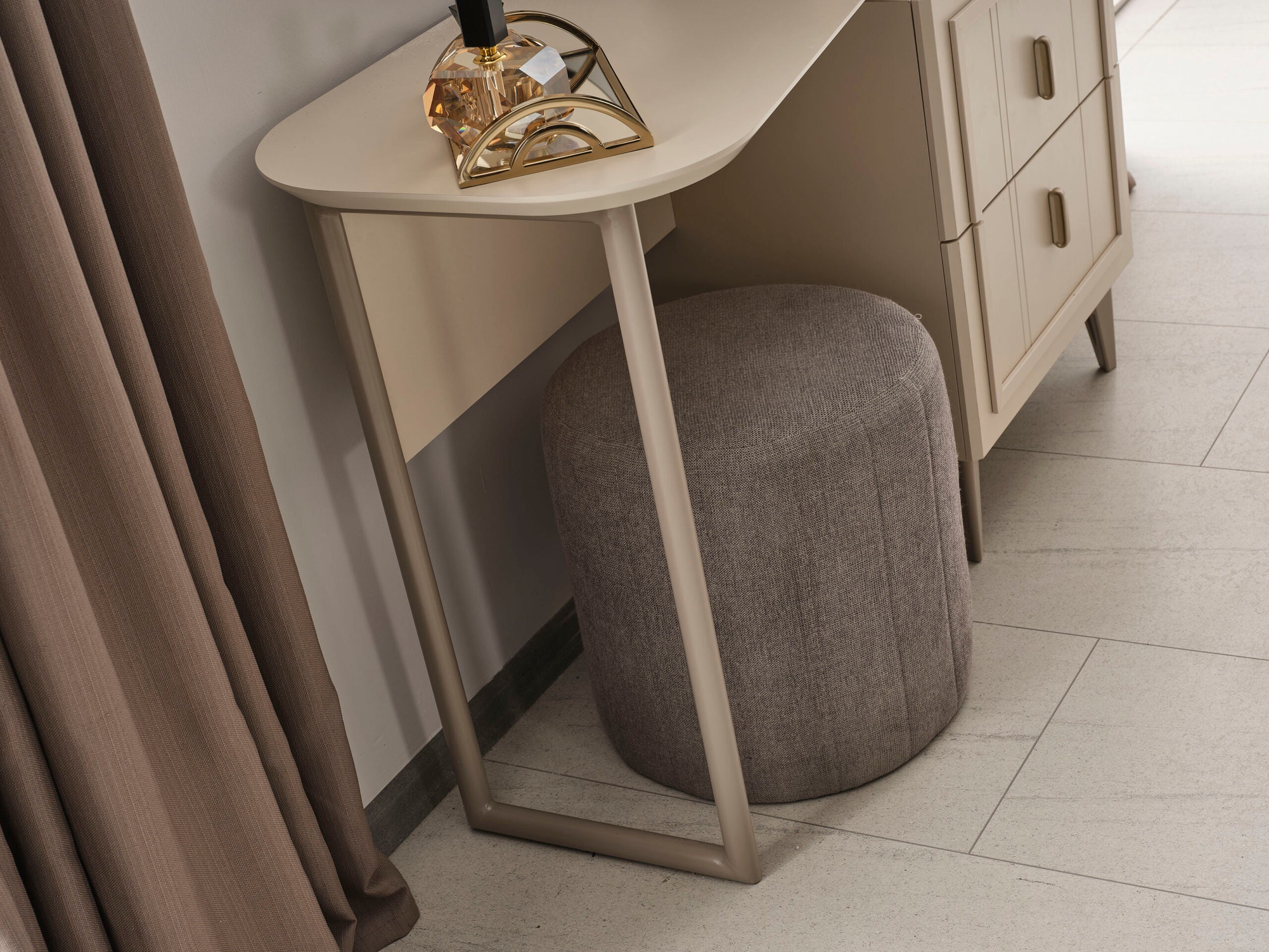 Chambre Anka – Chaleur Moderne et Élégance Intemporelle